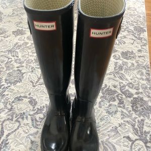 Black Hunter Boots